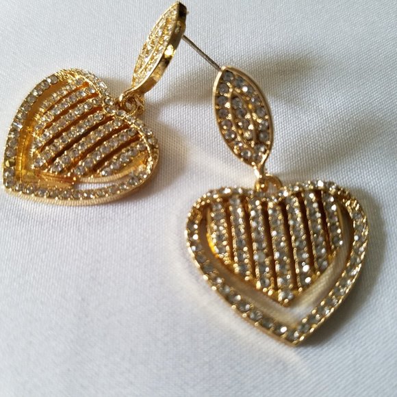 Betsey Johnson Heart Drop Earrings - NWT - Picture 2 of 3